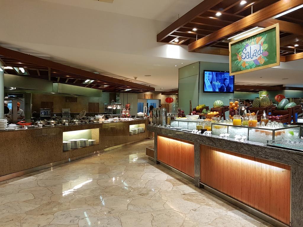 Marco Polo Plaza Cebu Hotel Exterior foto The buffet at the hotel